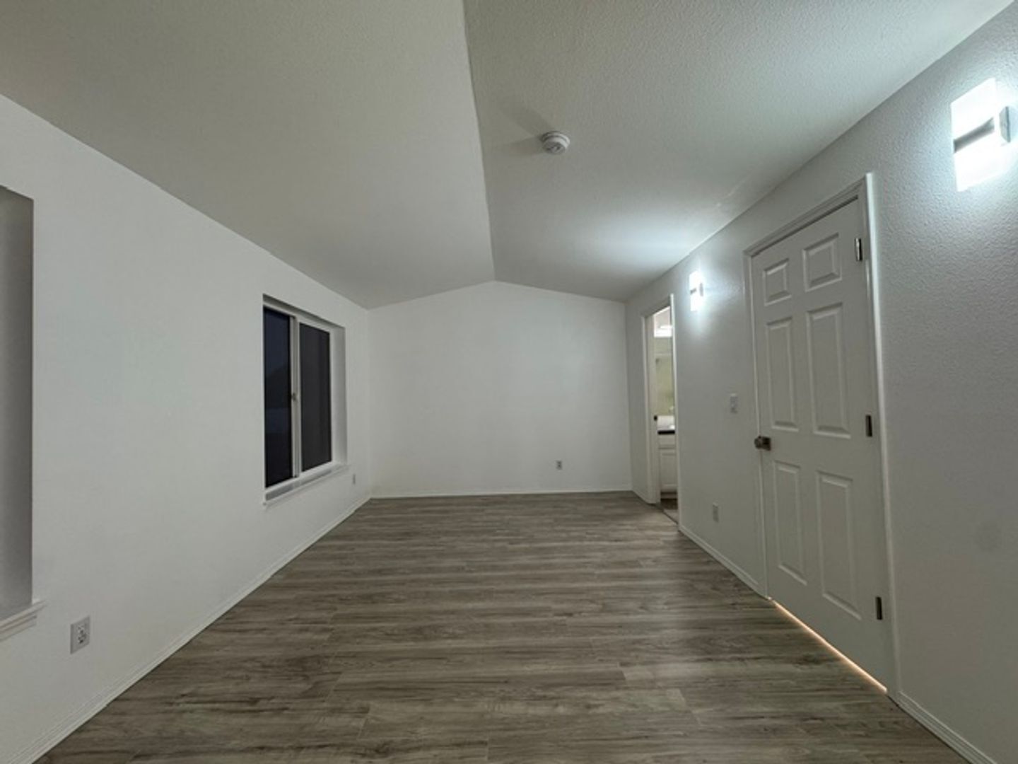 15965 SW Roth Dr.  - Beaverton - Oregon - 3 bed, 3 bath rental property