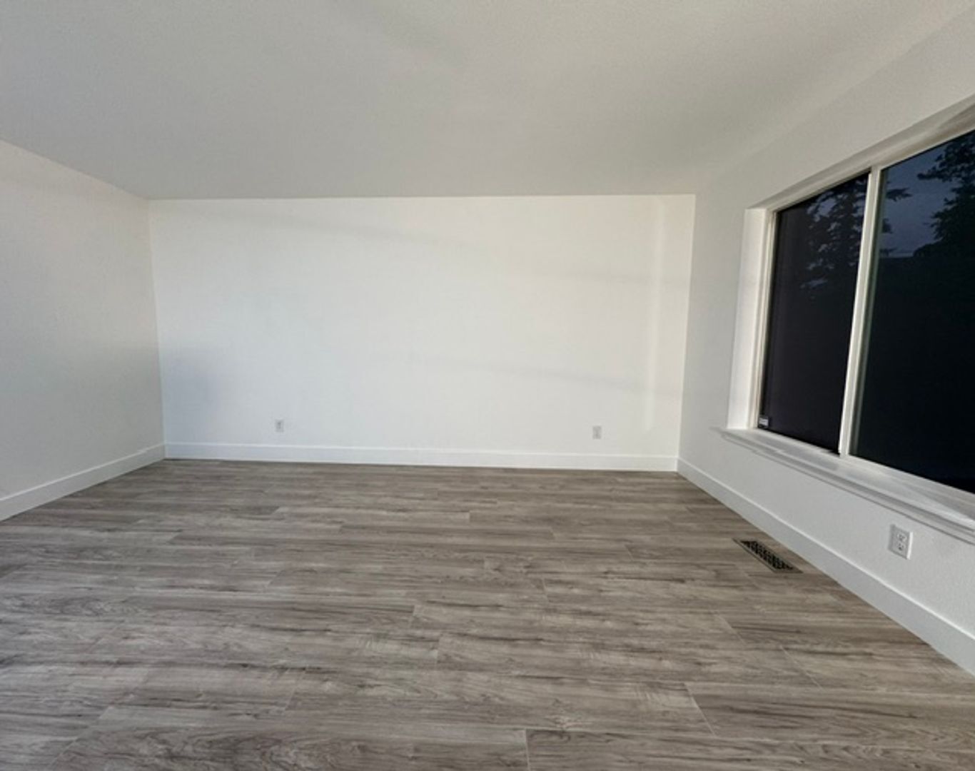 15965 SW Roth Dr.  - Beaverton - Oregon - 3 bed, 3 bath rental property