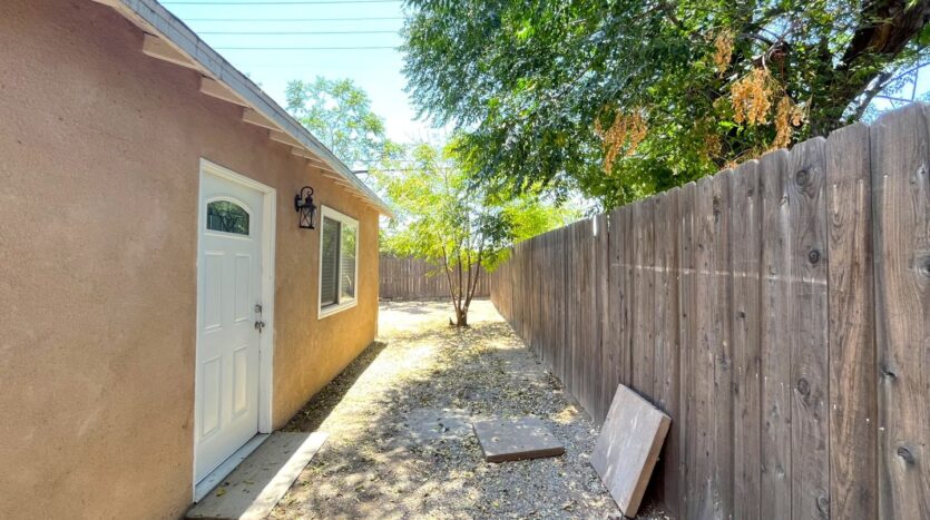1629 Kendall Drive - San Bernardino - California - 1 bed, 1 bath rental property