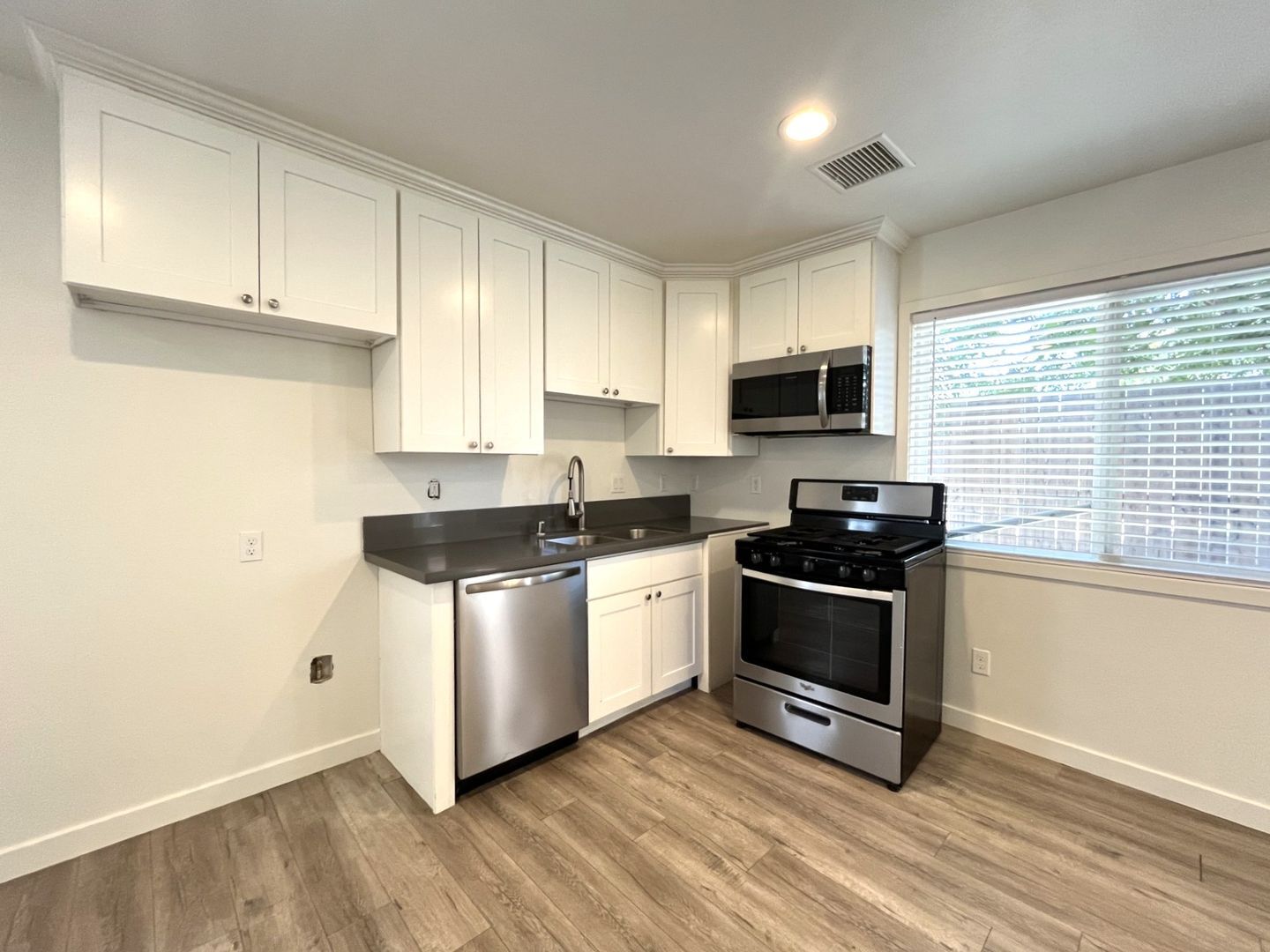 1629 Kendall Drive - San Bernardino - California - 1 bed, 1 bath rental property