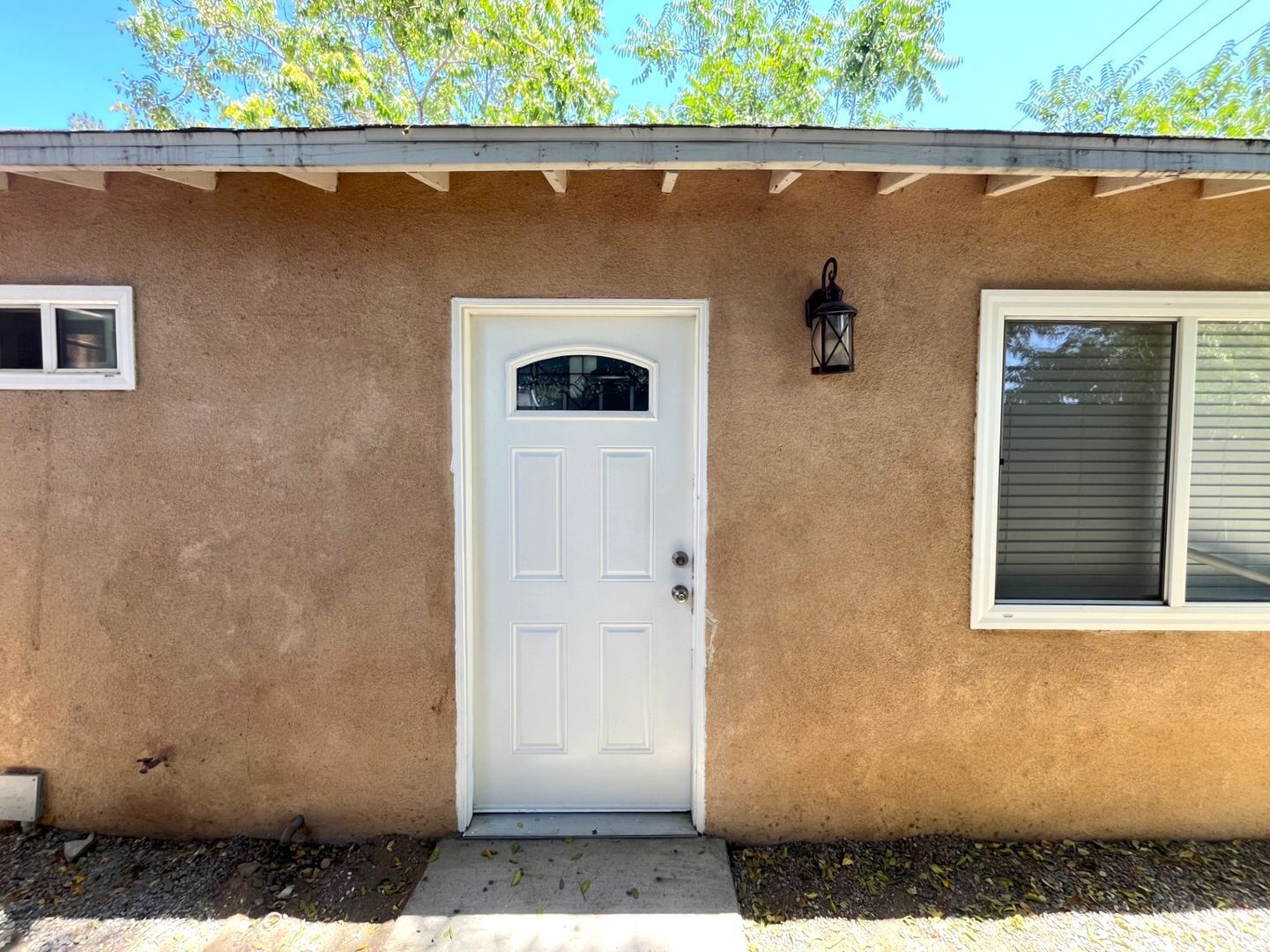 1629 Kendall Drive - San Bernardino - California - 1 bed, 1 bath rental property