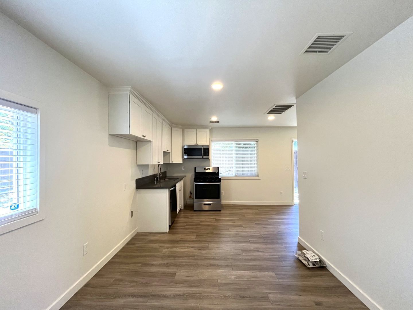 1629 Kendall Drive - San Bernardino - California - 1 bed, 1 bath rental property