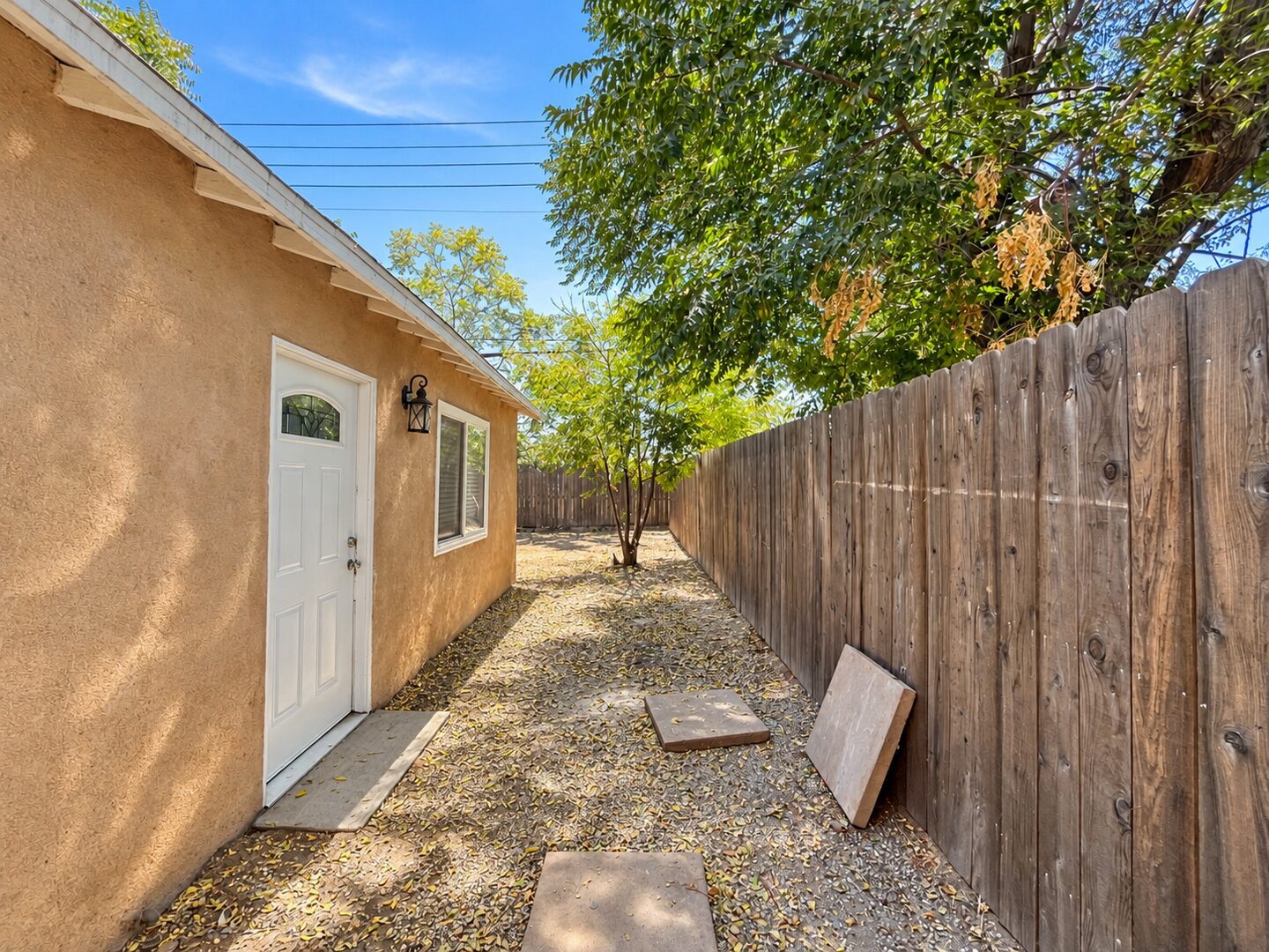 1629 Kendall Drive - San Bernardino - California - 1 bed, 1 bath rental property
