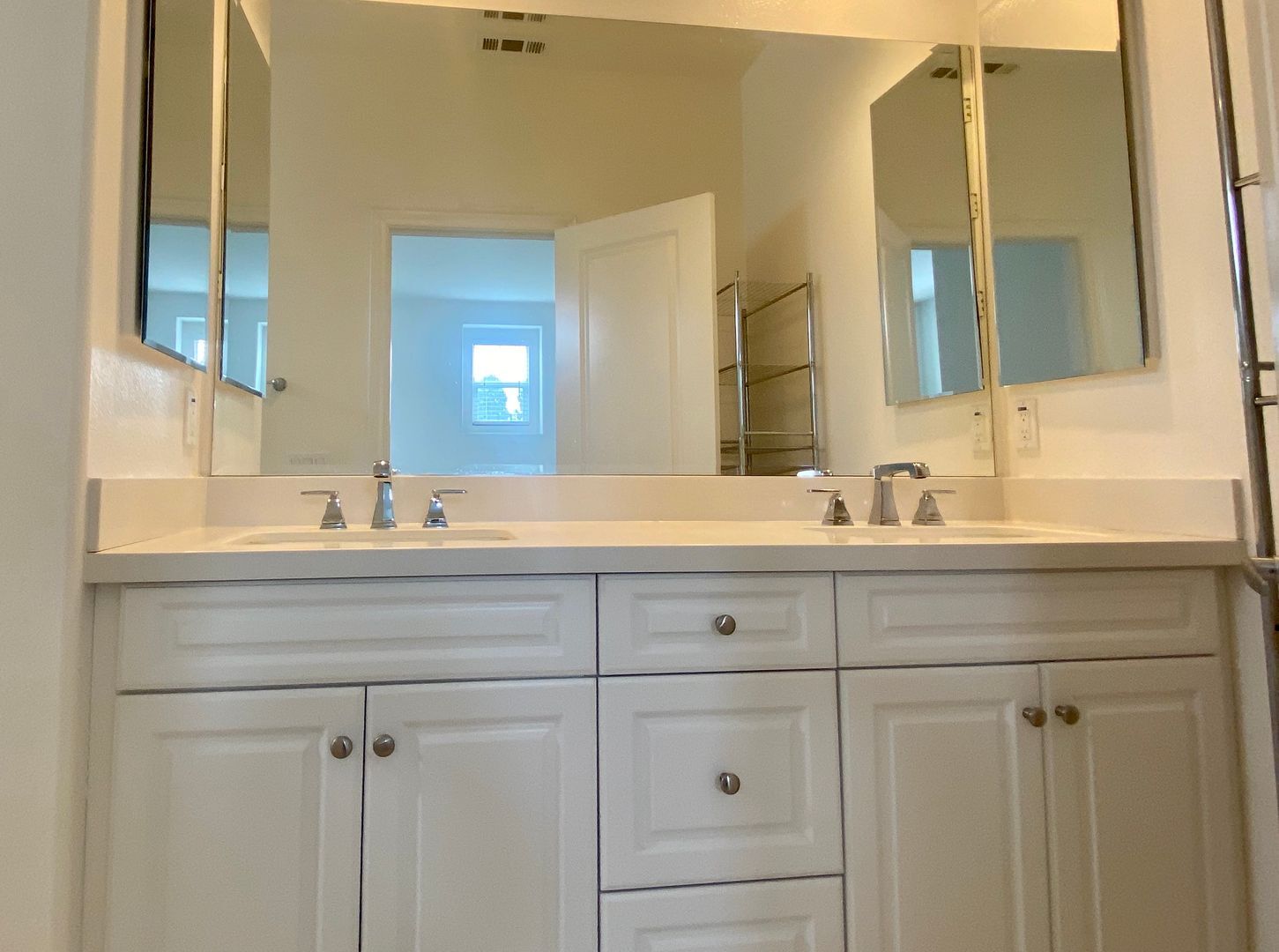 1841 Belize Lane  - Oxnard - California - 2 bed, 2.5 bath rental property