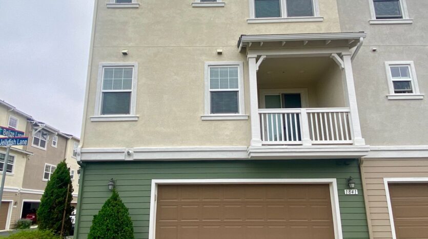 1841 Belize Lane  - Oxnard - California - 2 bed, 2.5 bath rental property