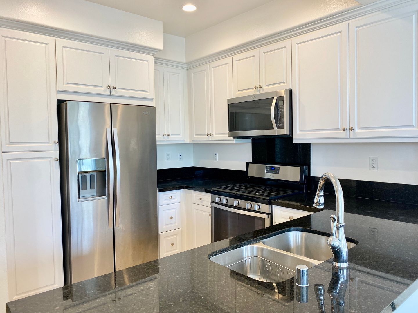 1841 Belize Lane  - Oxnard - California - 2 bed, 2.5 bath rental property
