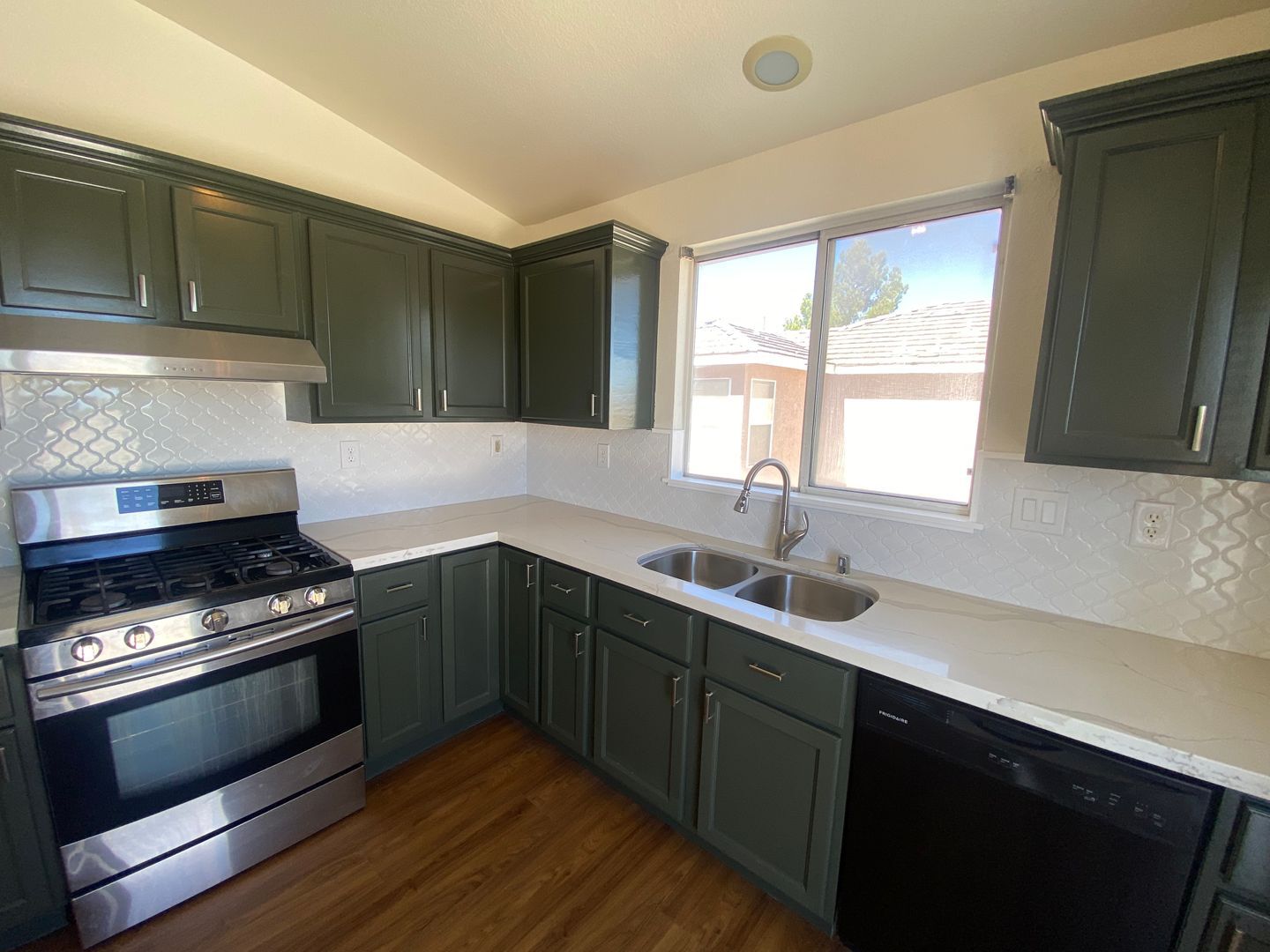 1903 Coral Ct. - Palmdale - California - 4 bed, 2.5 bath rental property