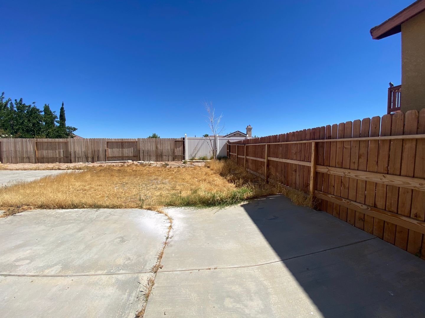 1903 Coral Ct. - Palmdale - California - 4 bed, 2.5 bath rental property