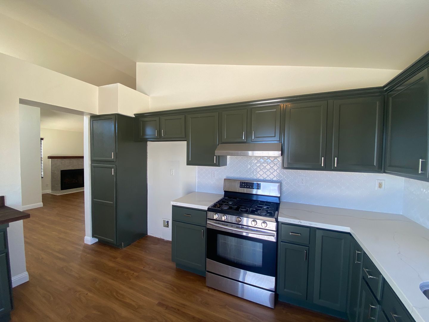 1903 Coral Ct. - Palmdale - California - 4 bed, 2.5 bath rental property