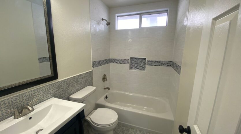 1903 Coral Ct. - Palmdale - California - 4 bed, 2.5 bath rental property