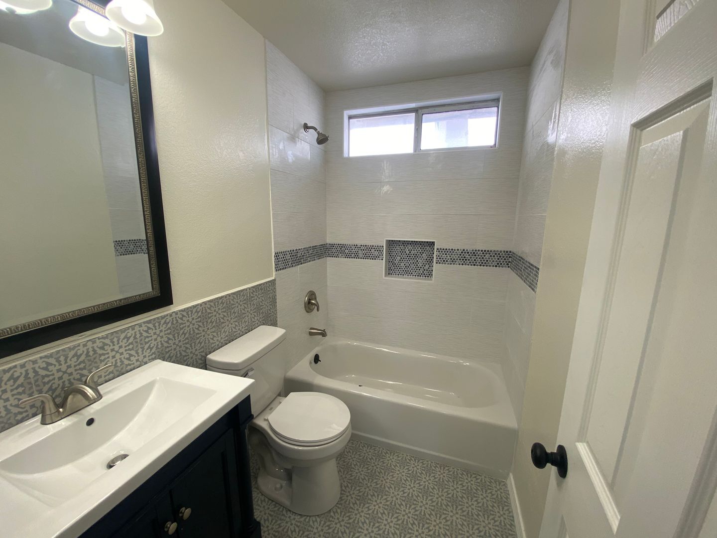 1903 Coral Ct. - Palmdale - California - 4 bed, 2.5 bath rental property