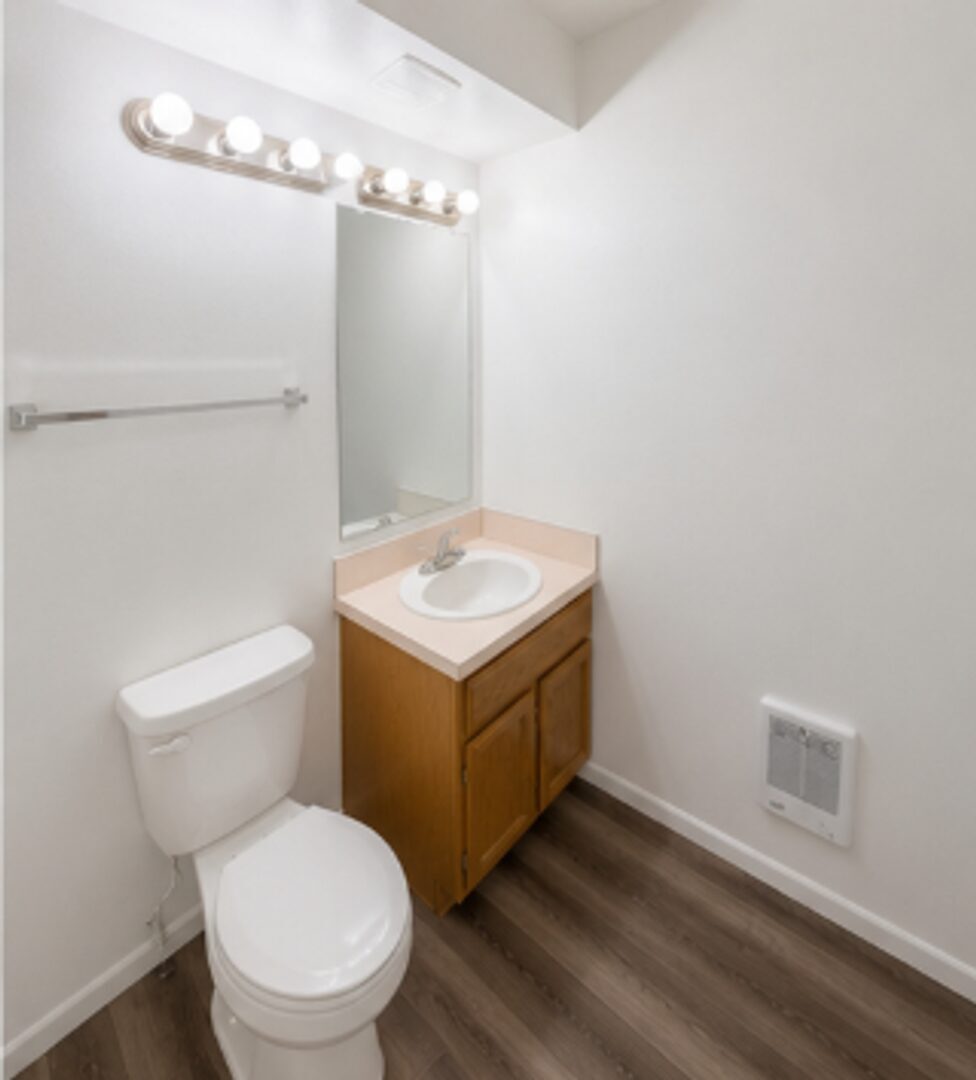 1911 26th St - Everett - Washington - 1 bath rental property