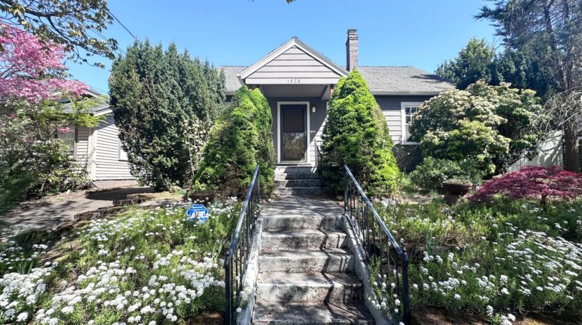 1928 NE 64th Avenue - Portland - Oregon - 3 bed, 2 bath rental property