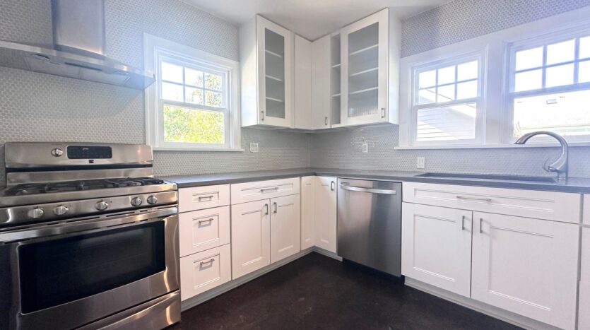 1928 NE 64th Avenue - Portland - Oregon - 3 bed, 2 bath rental property