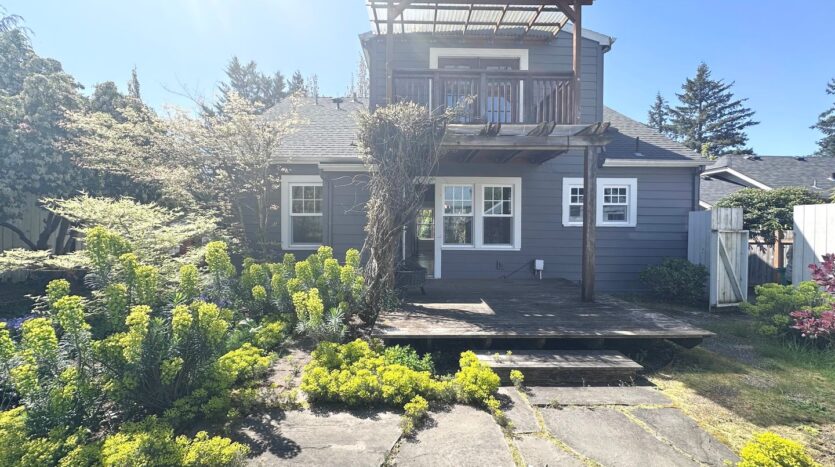 1928 NE 64th Avenue - Portland - Oregon - 3 bed, 2 bath rental property
