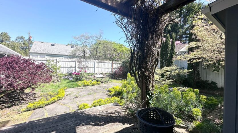 1928 NE 64th Avenue - Portland - Oregon - 3 bed, 2 bath rental property