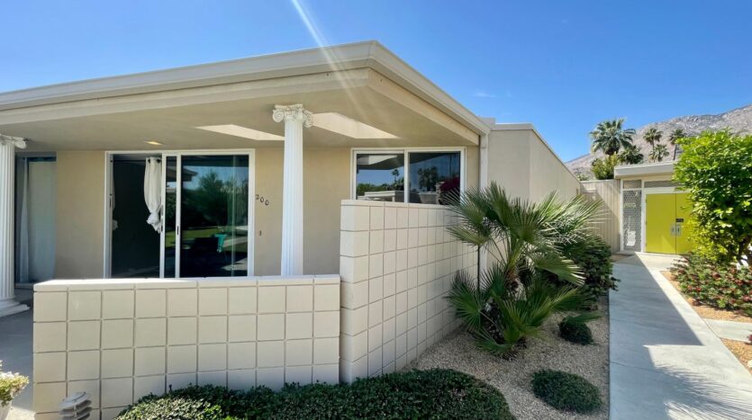 200 Camino Norte - Palm Springs - California - 2 bed, 2 bath rental property