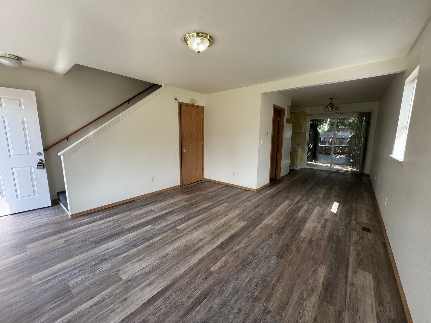 2001 Texas Street - D - Bellingham - Washington - 2 bed, 1.5 bath rental property