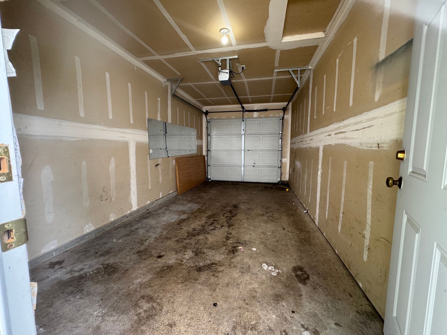 2001 Texas Street - D - Bellingham - Washington - 2 bed, 1.5 bath rental property