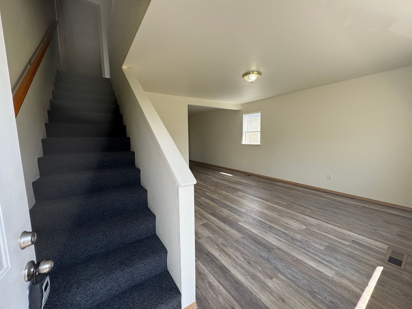 2001 Texas Street - D - Bellingham - Washington - 2 bed, 1.5 bath rental property
