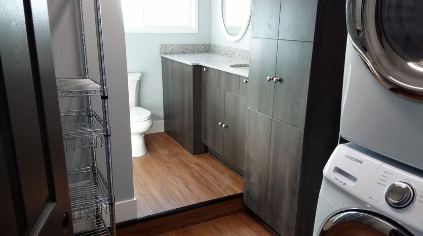 209 1/2 W Holly St - Bellingham - Washington - 2 bed, 1 bath rental property