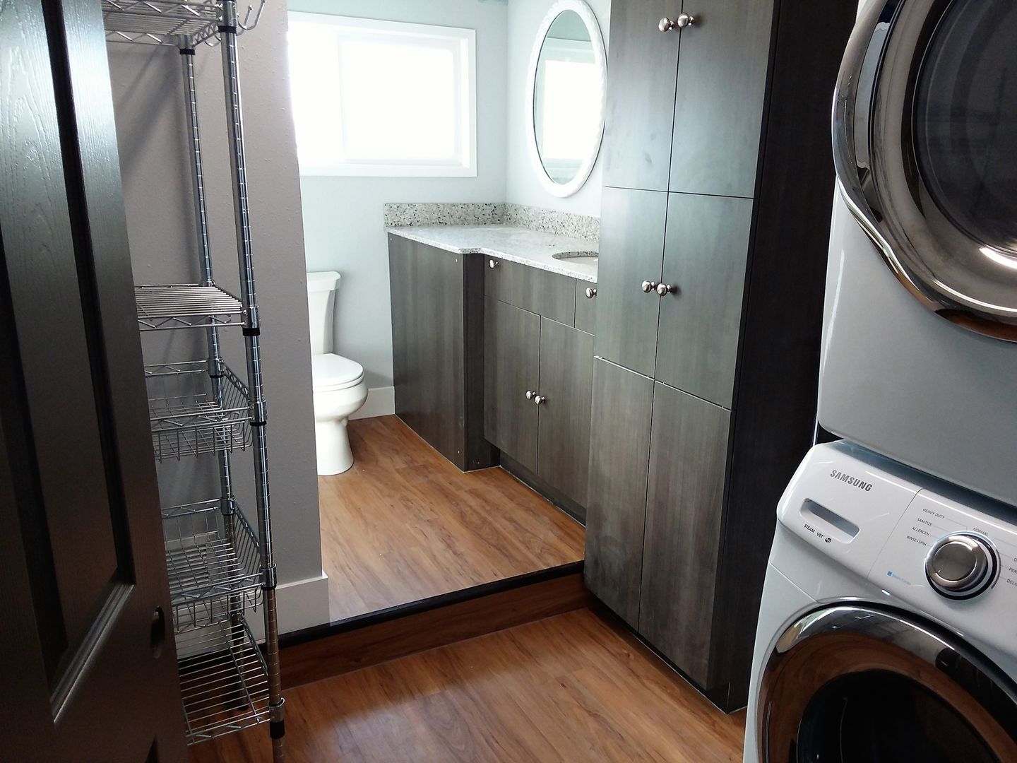 209 1/2 W Holly St - Bellingham - Washington - 2 bed, 1 bath rental property