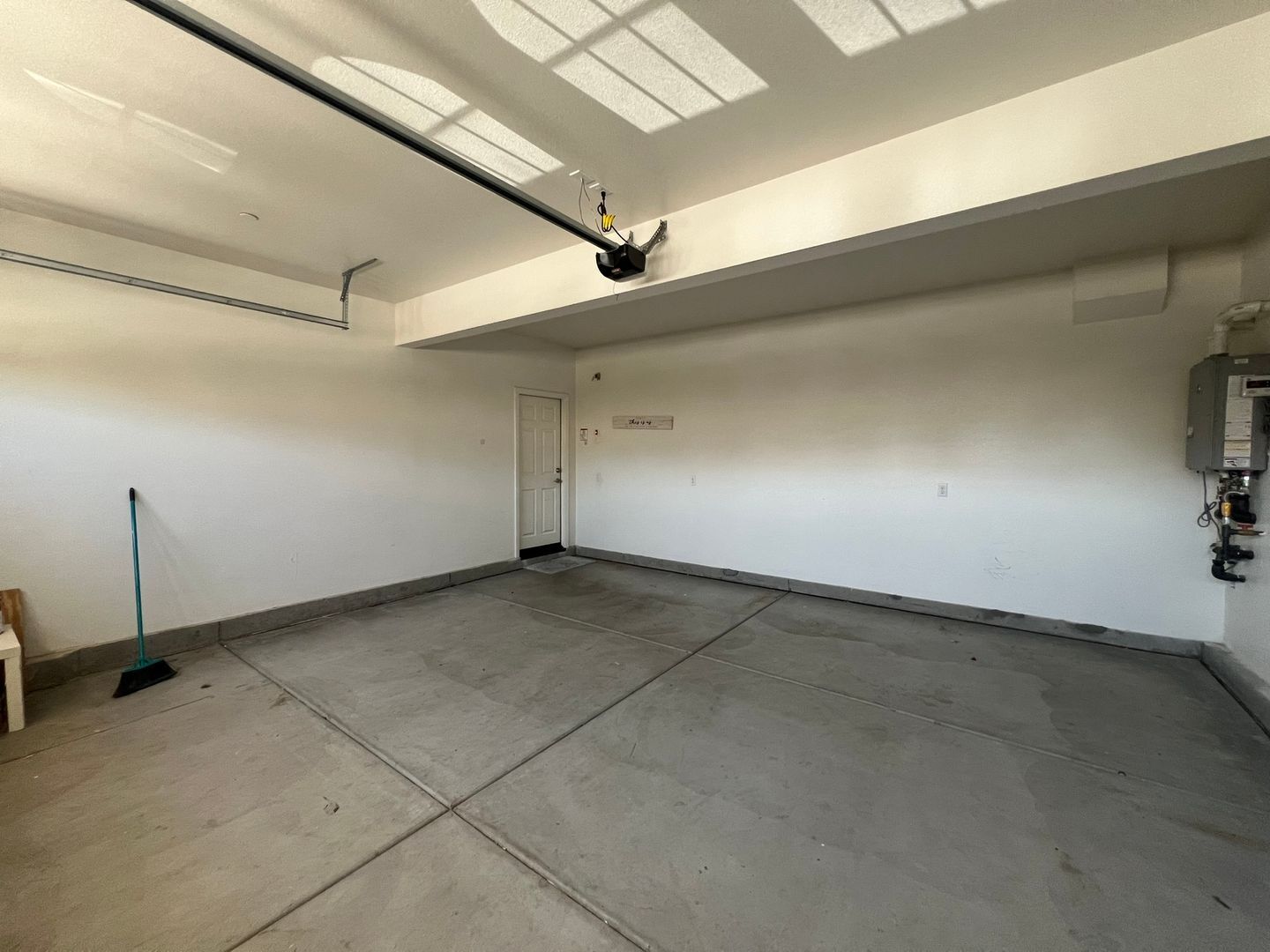20910 Barn Rd - Riverside - California - 4 bed, 3 bath rental property