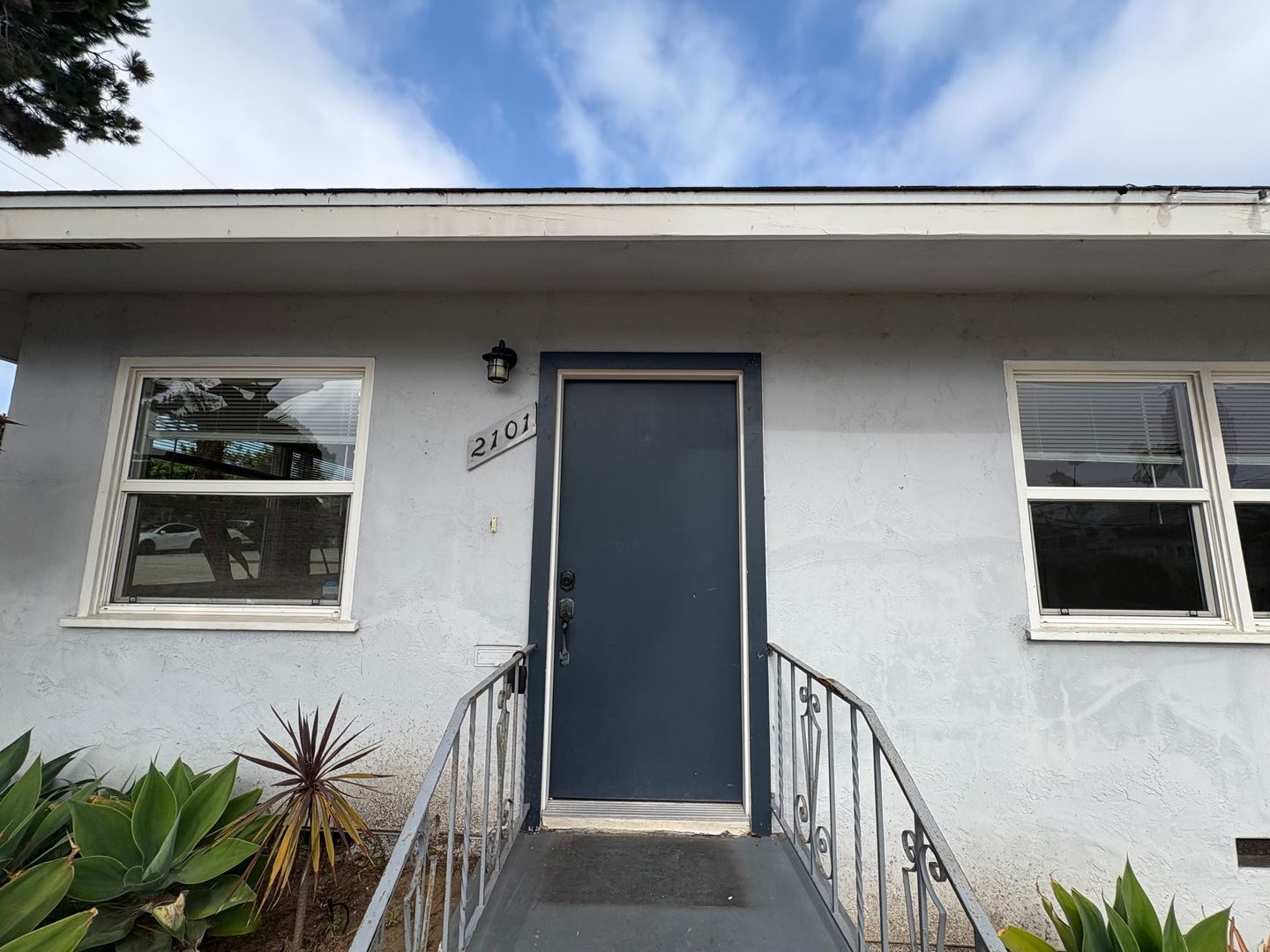 2101-2107 Reed Ave. - San Diego - California - 2 bed, 1 bath rental property