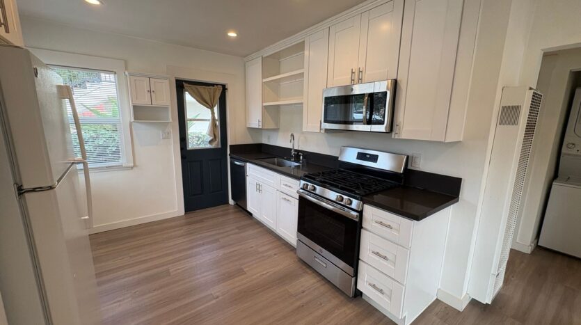 2101-2107 Reed Ave. - San Diego - California - 2 bed, 1 bath rental property