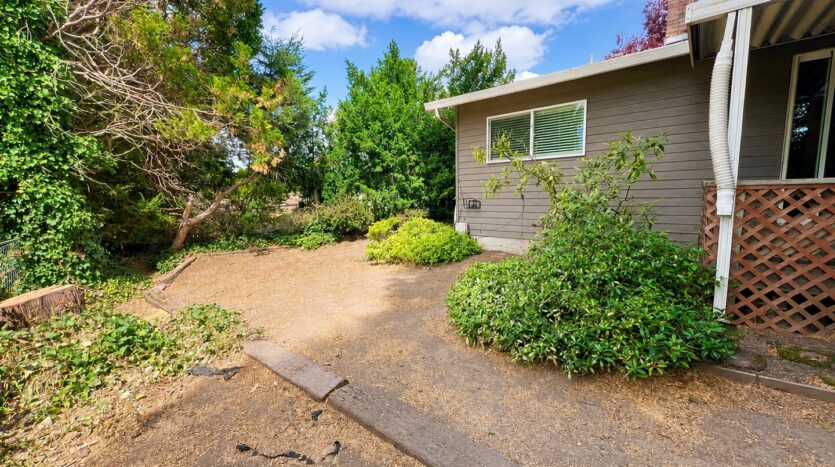 21318 SE Alder Ct - Gresham - Oregon - 2 bed, 1 bath rental property
