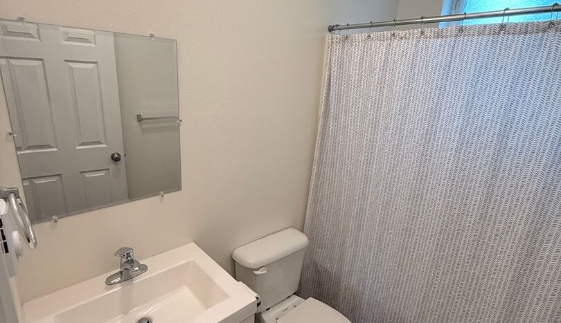 2304 - 2384 NW 8th St - Redmond - Oregon - 1 bed, 1 bath rental property