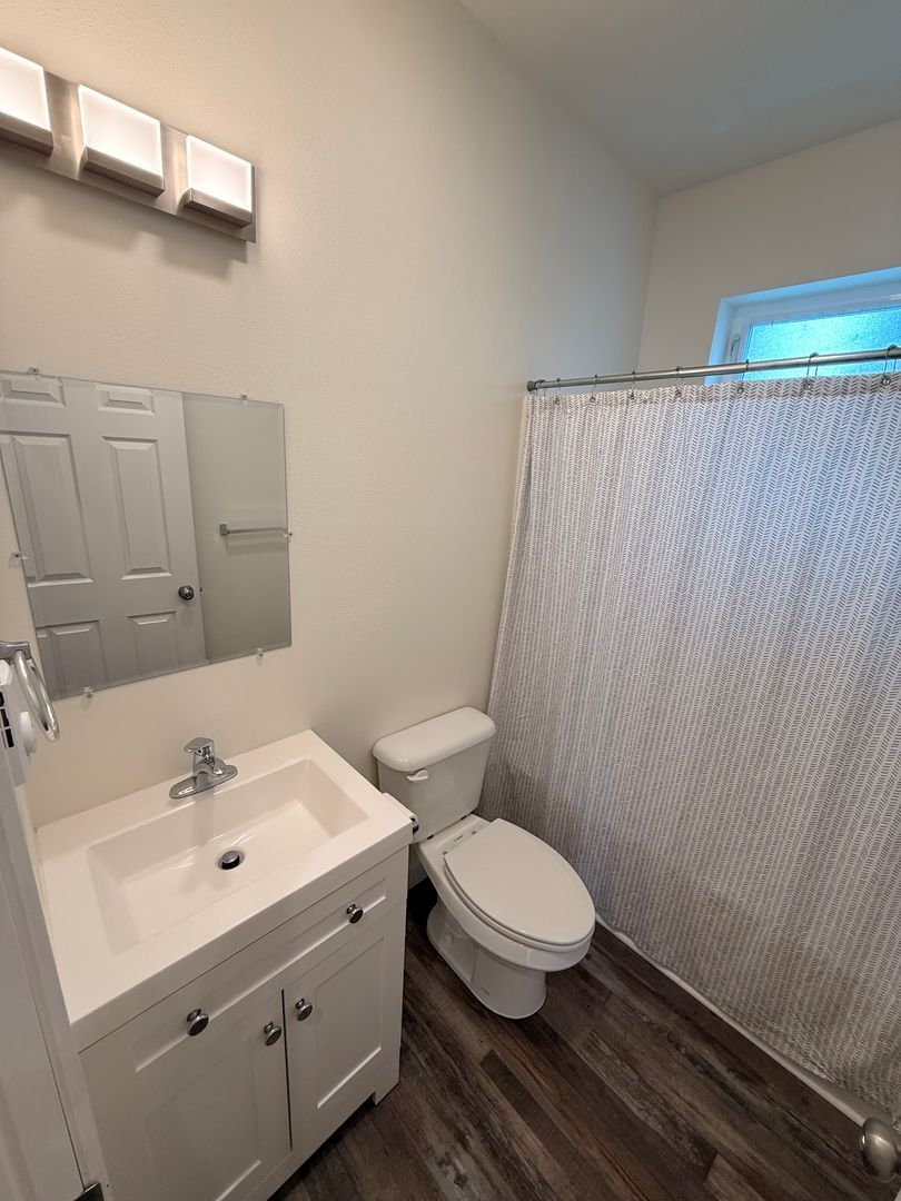 2304 - 2384 NW 8th St - Redmond - Oregon - 1 bed, 1 bath rental property