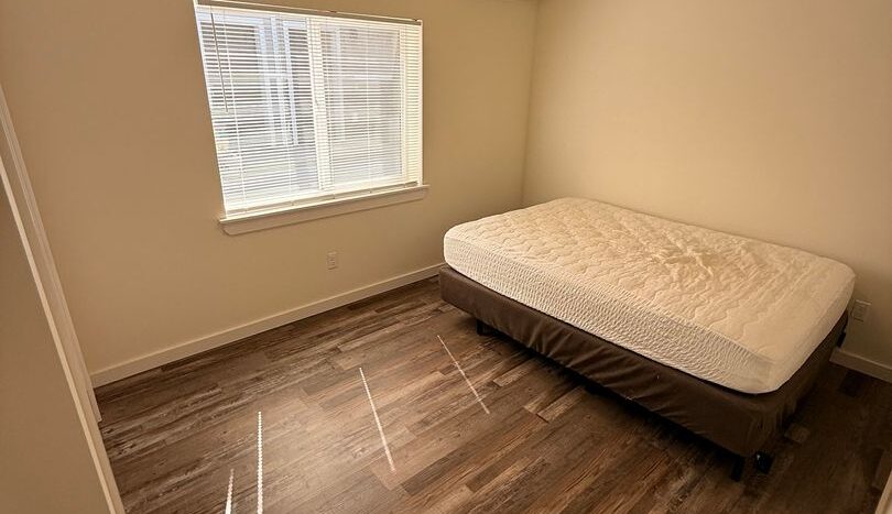 2304 - 2384 NW 8th St - Redmond - Oregon - 1 bed, 1 bath rental property