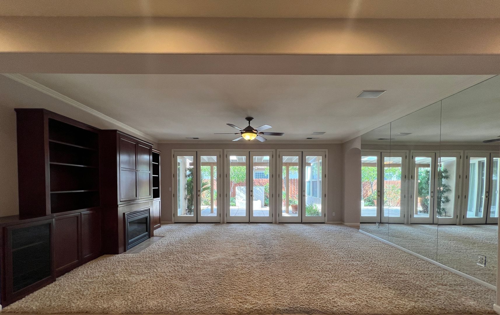 2456 E Marquise Ct - Fresno - California - 3 bed, 2 bath rental property