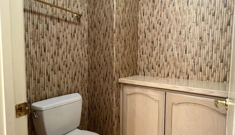 2456 E Marquise Ct - Fresno - California - 3 bed, 2 bath rental property