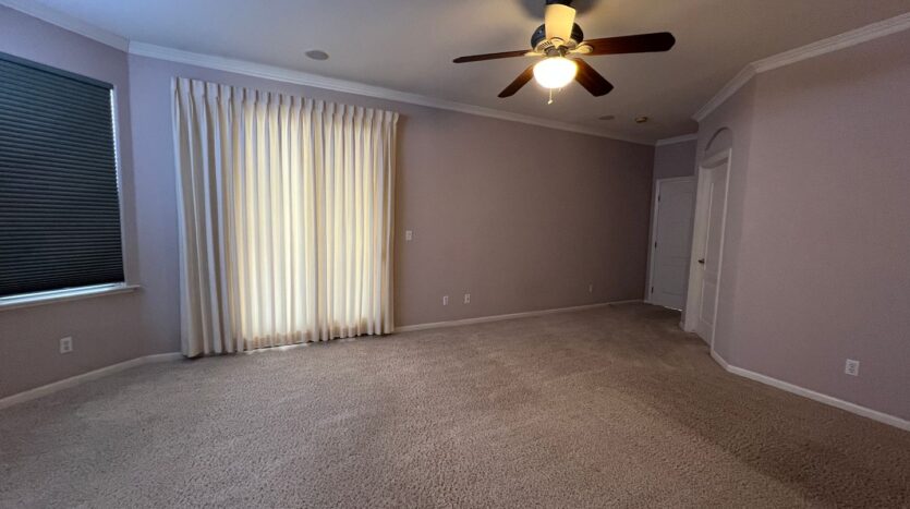 2456 E Marquise Ct - Fresno - California - 3 bed, 2 bath rental property