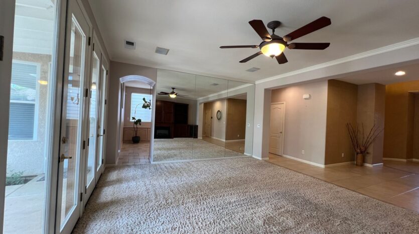 2456 E Marquise Ct - Fresno - California - 3 bed, 2 bath rental property