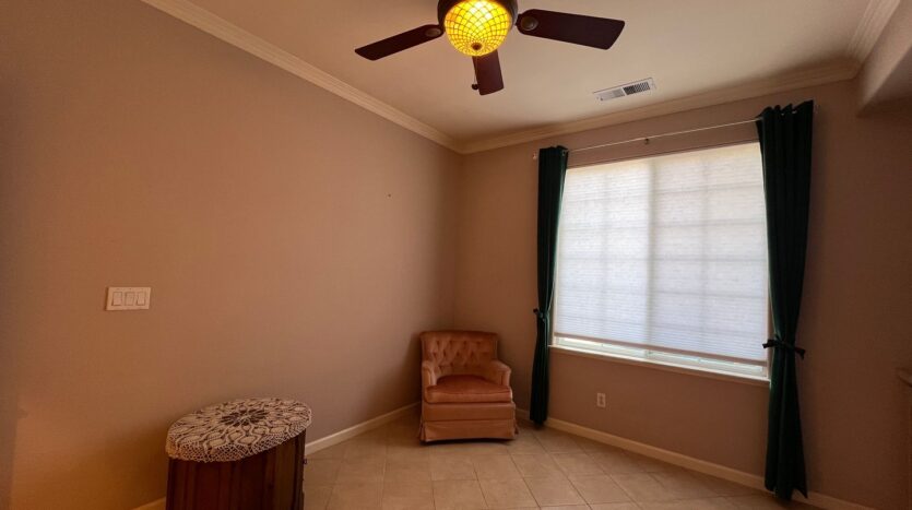 2456 E Marquise Ct - Fresno - California - 3 bed, 2 bath rental property