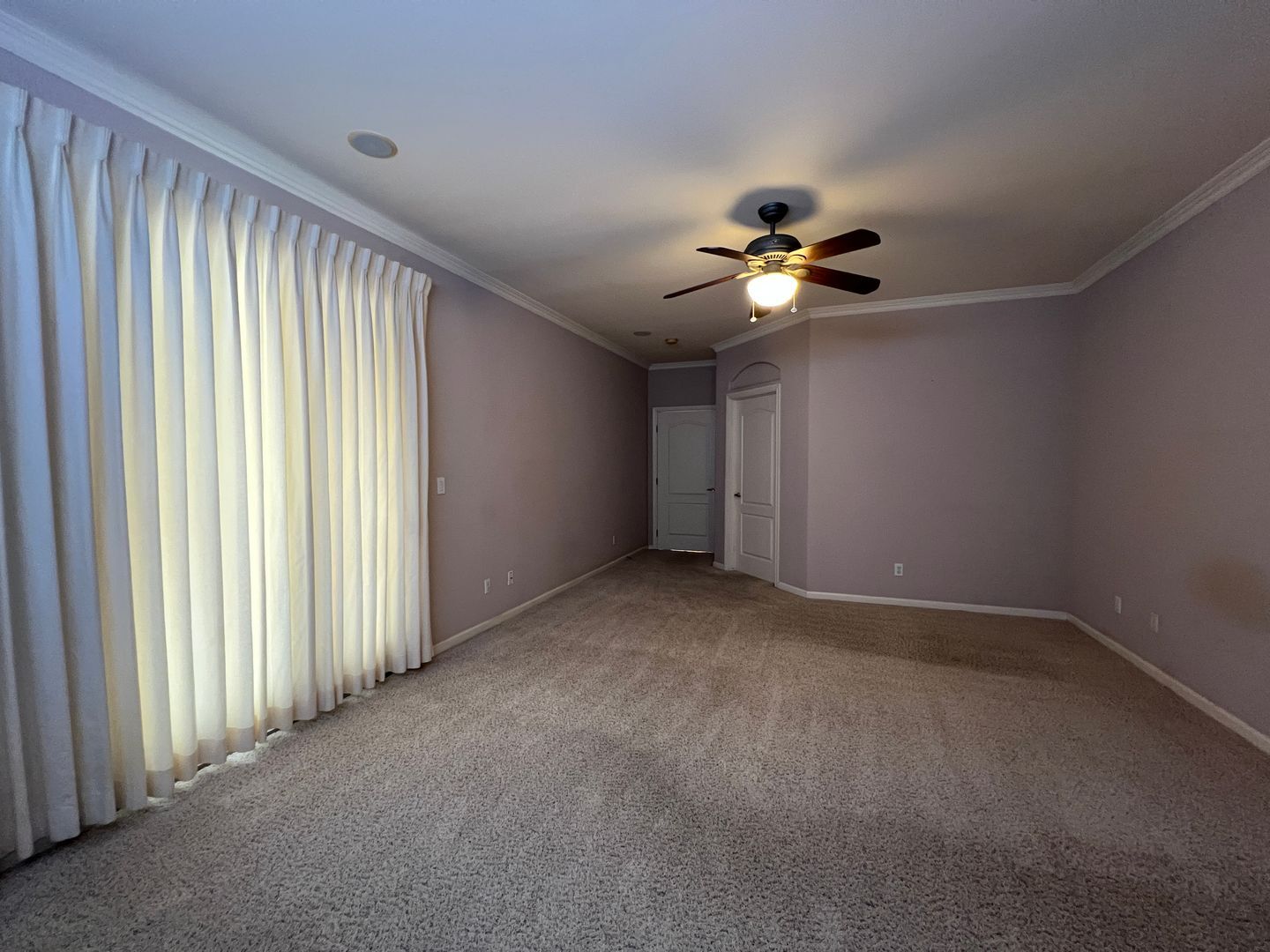 2456 E Marquise Ct - Fresno - California - 3 bed, 2 bath rental property