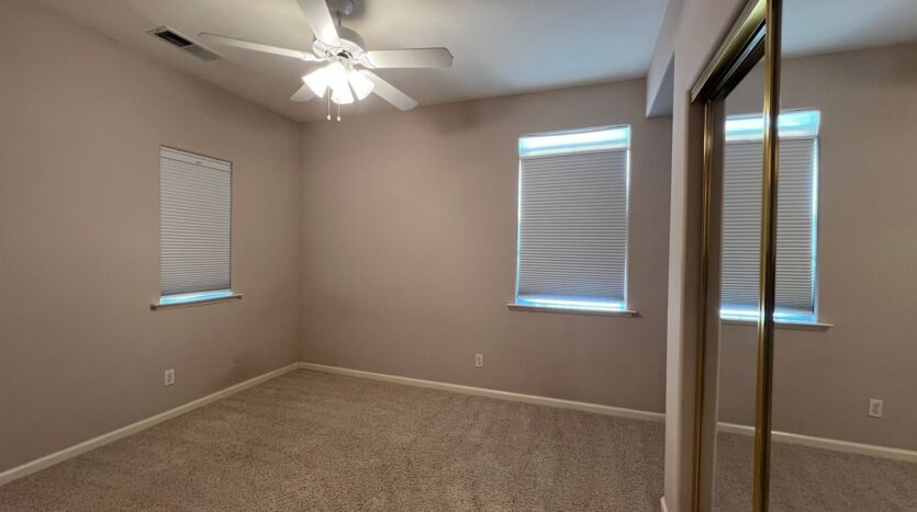 2456 E Marquise Ct - Fresno - California - 3 bed, 2 bath rental property
