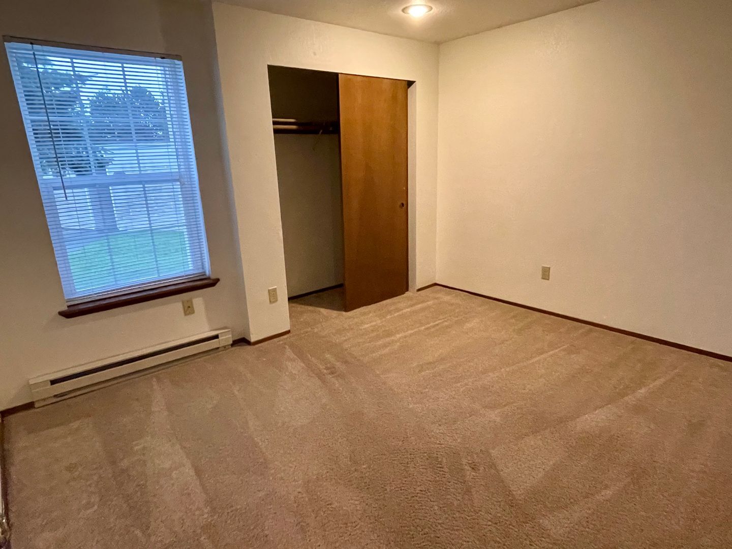 2717 Moore St. - # 2 - Bellingham - Washington - 2 bed, 1 bath rental property