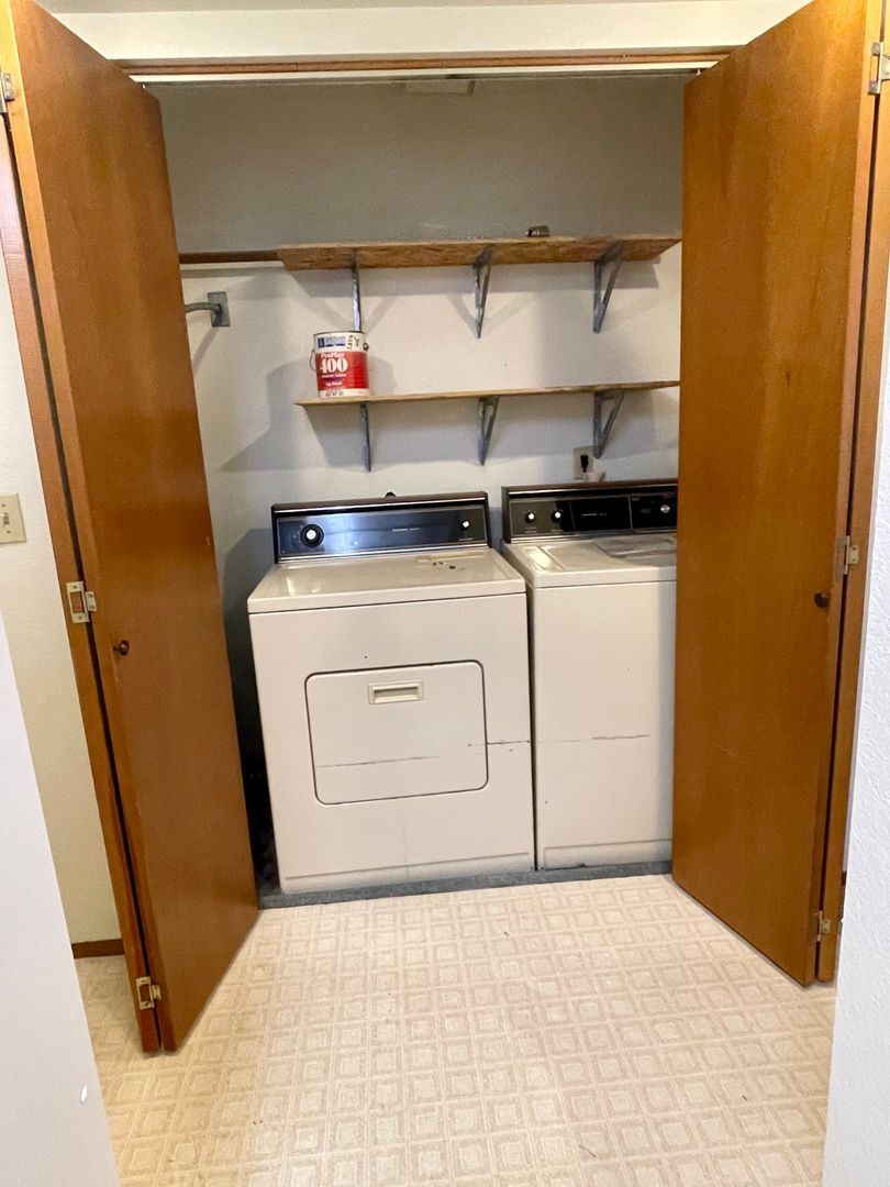 2717 Moore St. - # 2 - Bellingham - Washington - 2 bed, 1 bath rental property