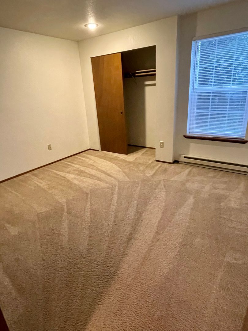 2717 Moore St. - # 2 - Bellingham - Washington - 2 bed, 1 bath rental property
