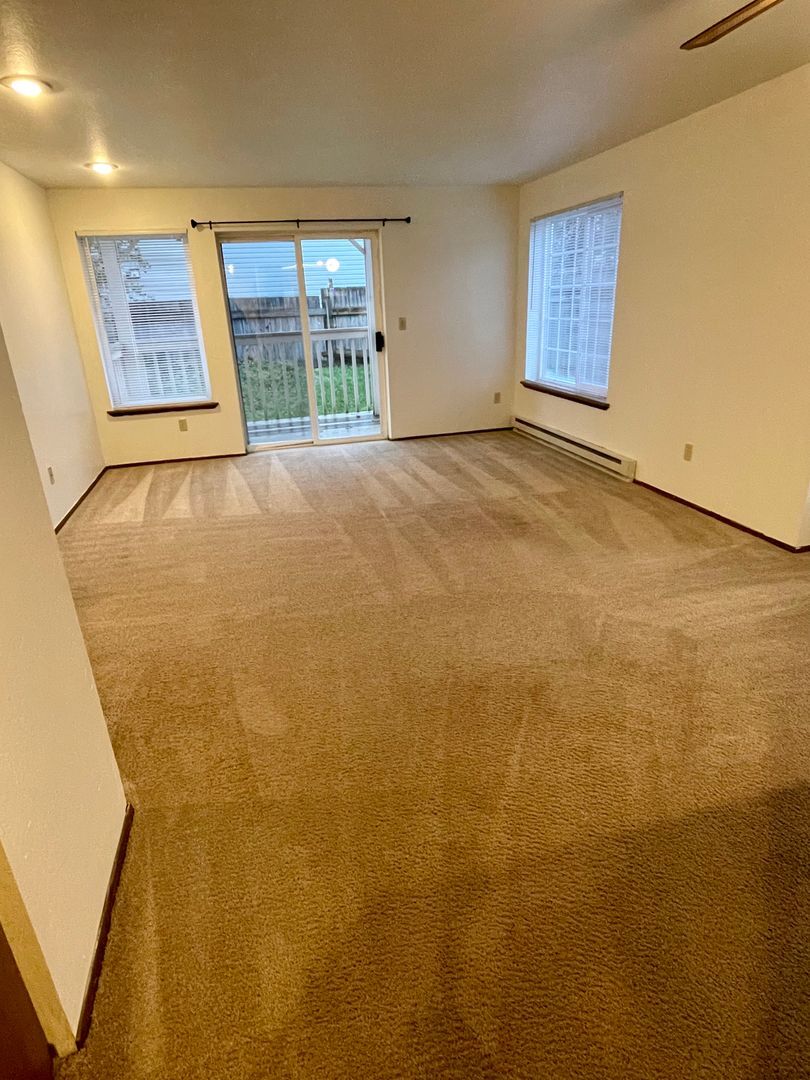 2717 Moore St. - # 2 - Bellingham - Washington - 2 bed, 1 bath rental property