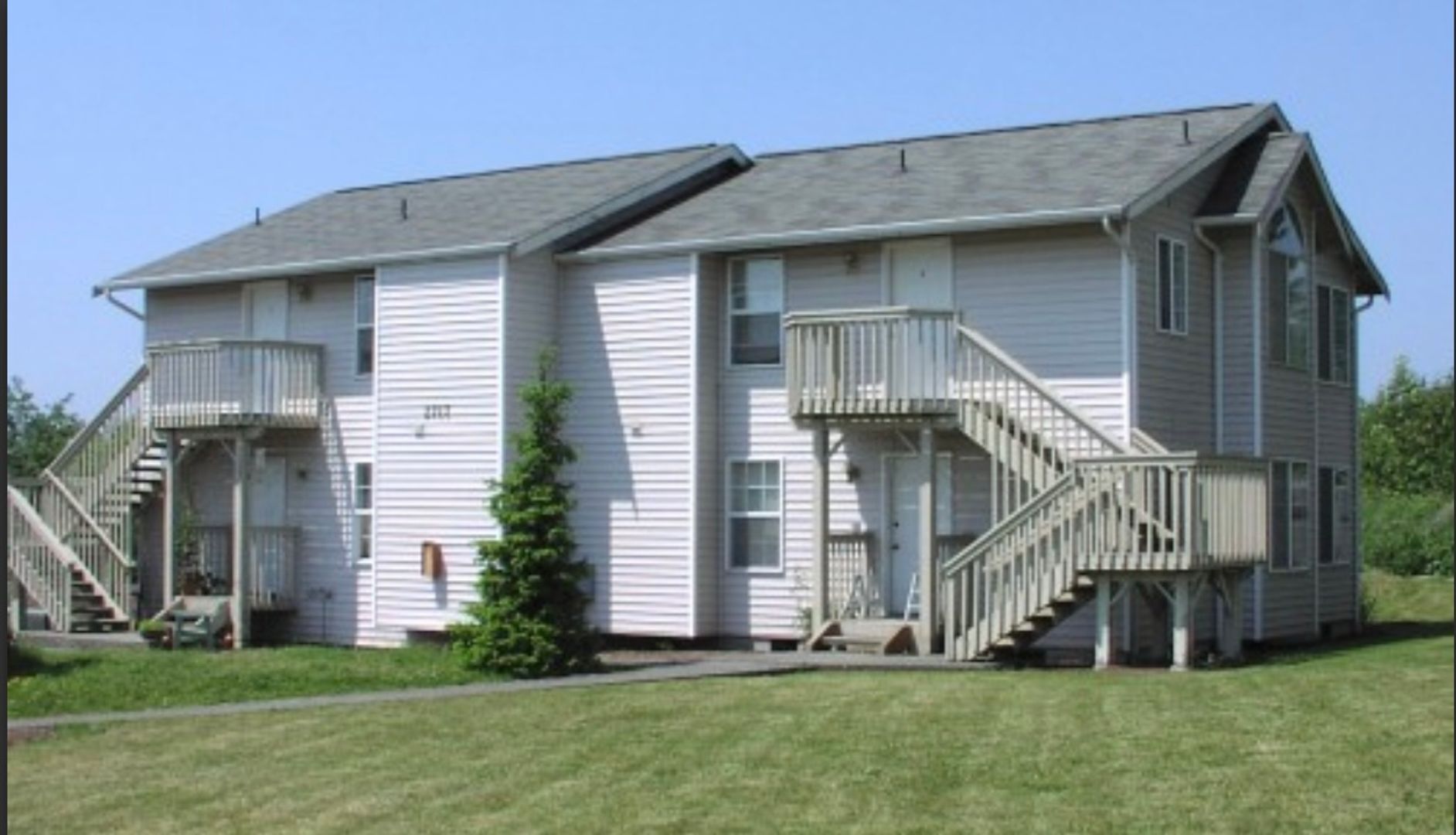 2717 Moore St. – # 2