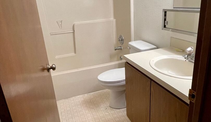2717 Moore St. - # 2 - Bellingham - Washington - 2 bed, 1 bath rental property