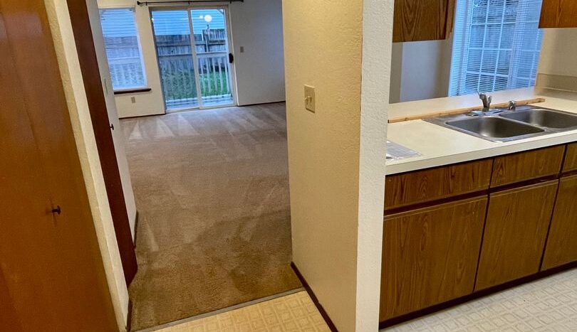 2717 Moore St. - # 2 - Bellingham - Washington - 2 bed, 1 bath rental property
