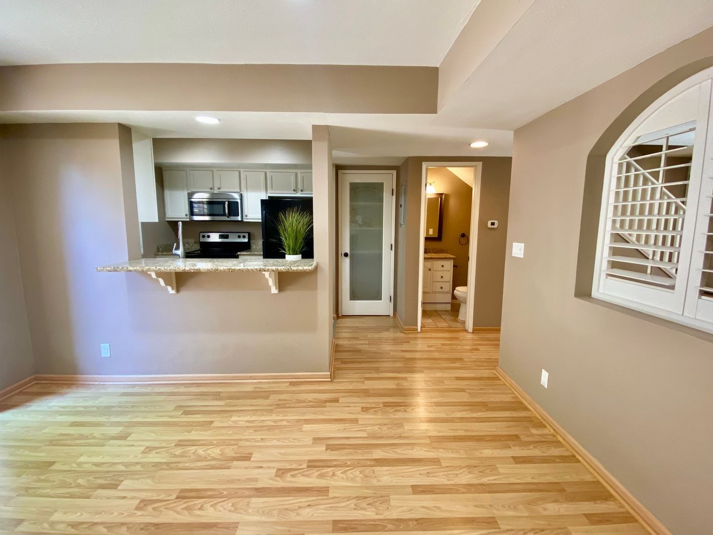 27466 Country Glen Rd  - Agoura Hills - California - 3 bed, 1.5 bath rental property
