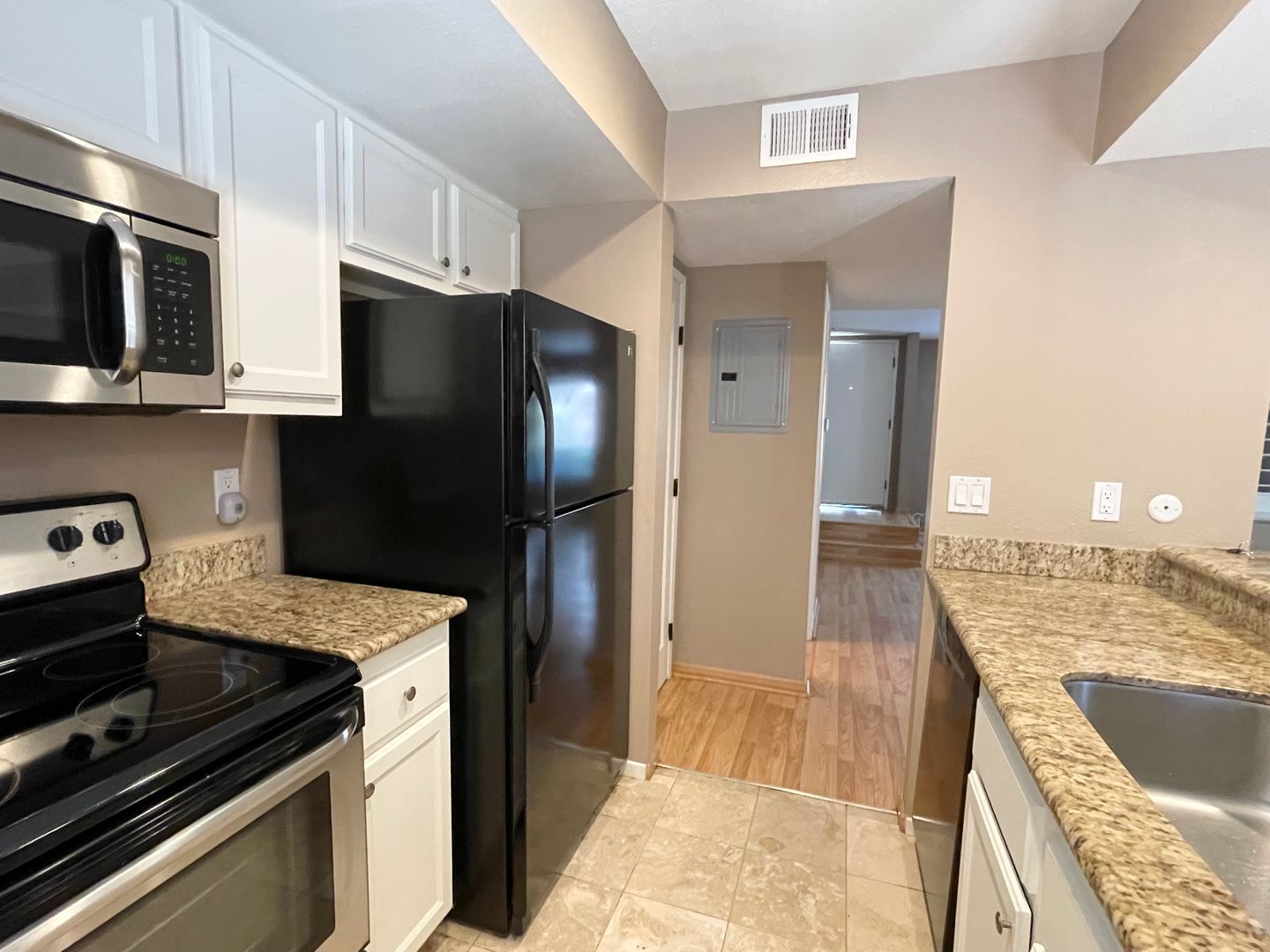 27466 Country Glen Rd  - Agoura Hills - California - 3 bed, 1.5 bath rental property