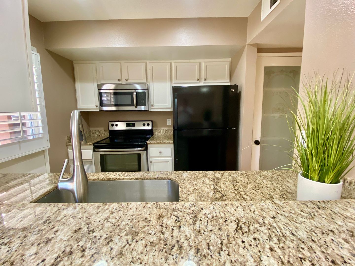 27466 Country Glen Rd  - Agoura Hills - California - 3 bed, 1.5 bath rental property